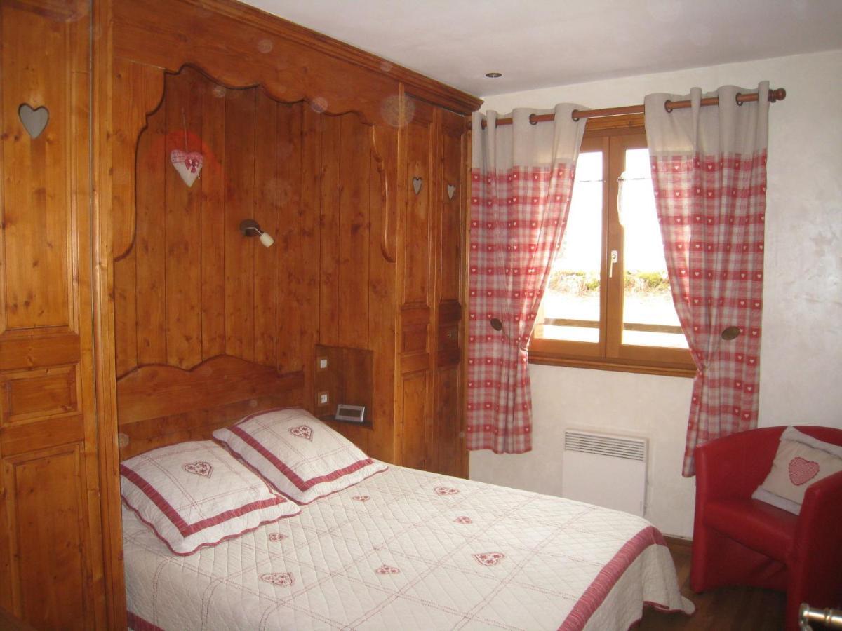 Charming Chalet In Ventron With Terrace Exterior foto